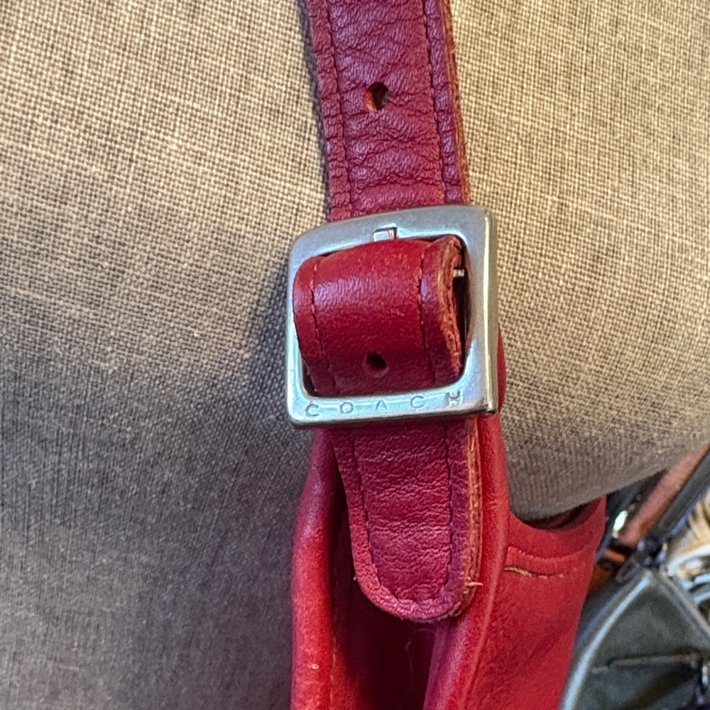 Coach vintage Andrea 9073 Vibrant Red Leather Shoulder Bag - Picture 10 of 11
